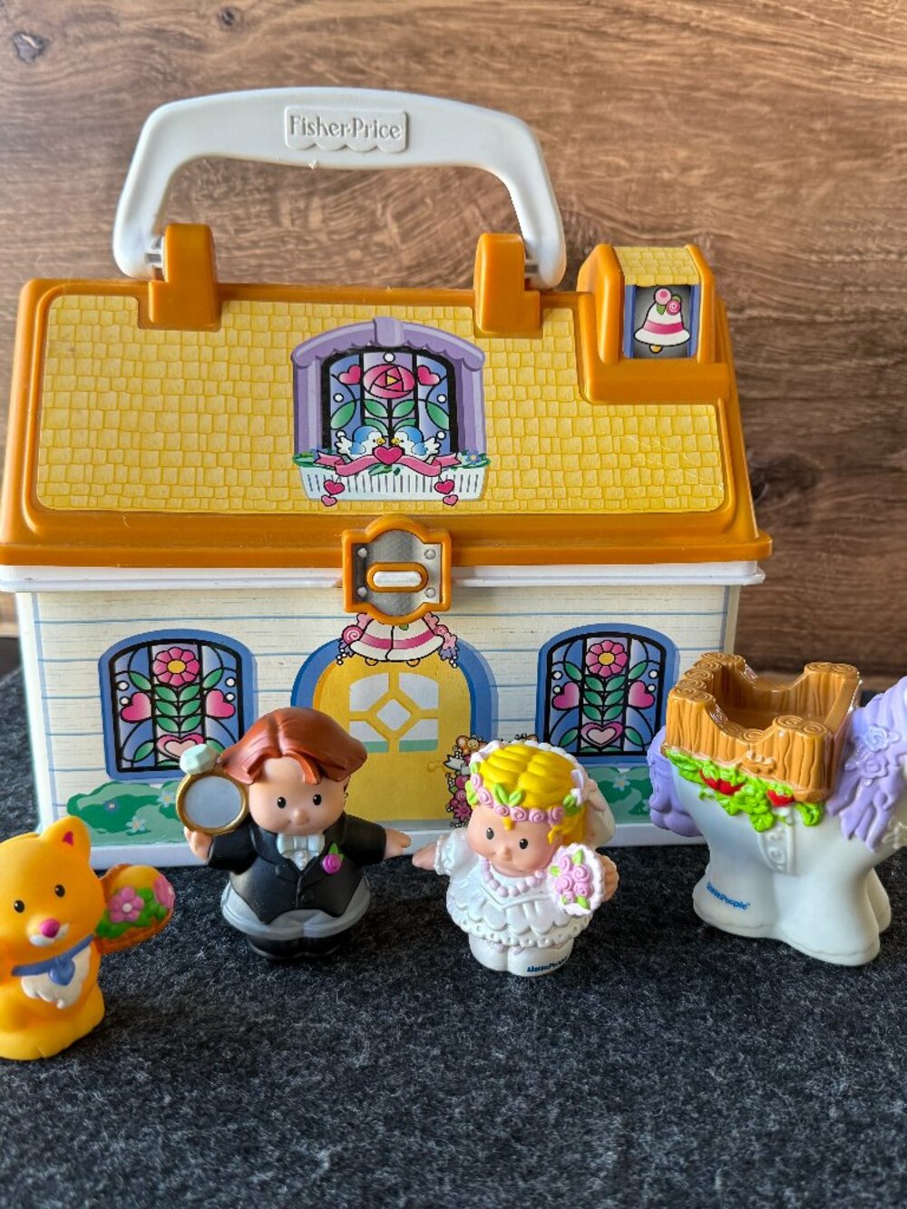 Fisher Price Little People Wedding Cottage Bride Groom Horse Cat